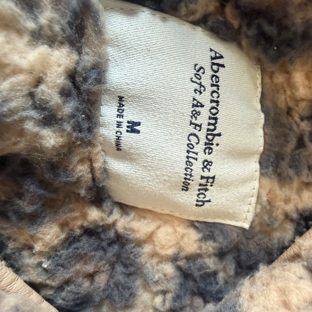 Abercrombie & Fitch Leopard Sherpa
Jacket Womens M Half Zip Fleece Cozy
Y2K - Picture 10 of 14